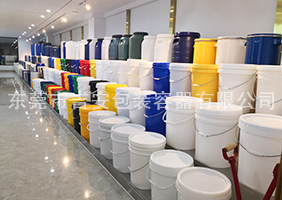 中韩性交…吉安容器一楼涂料桶、机油桶展区