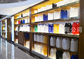 日本大乳吉安容器一楼化工扁罐展区